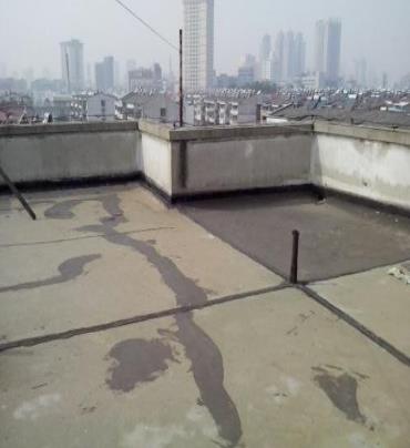 呼兰漏水维修 楼顶漏水是什么原因，楼顶漏水维修方法是什么?